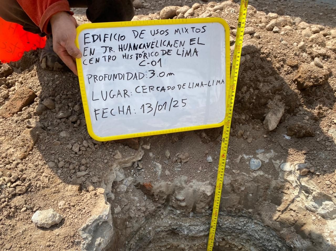 Calicata del edificio de usos mixtos